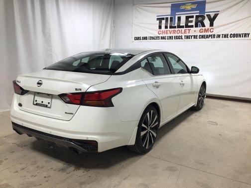 2020 Nissan Altima 2.0 SR