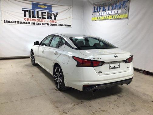 2020 Nissan Altima 2.0 SR