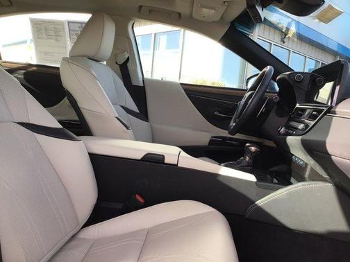 2023 Lexus ES 350 Luxury