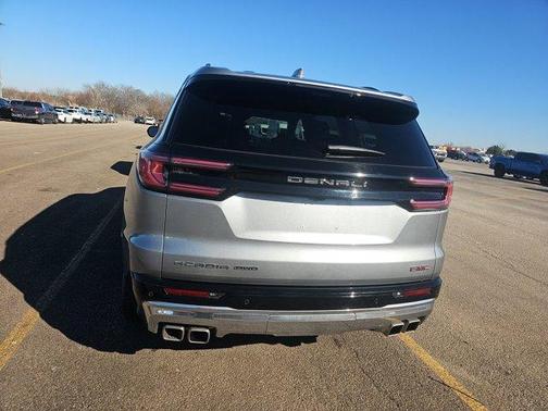 2025 GMC Acadia Denali