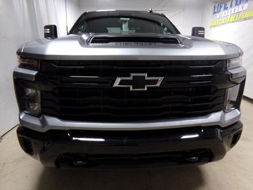 2025 Chevrolet Silverado 2500 Custom