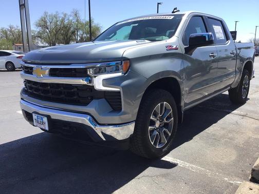 Sterling Gray Metallic 2026 Chevrolet Silverado 1500 LT