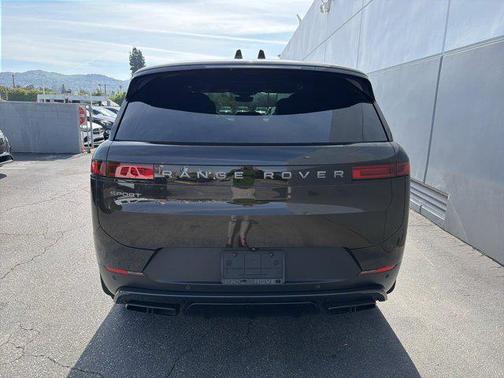 2024 Land Rover Range Rover Sport SE
