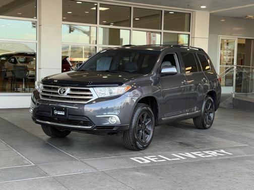 2012 Toyota Highlander SE