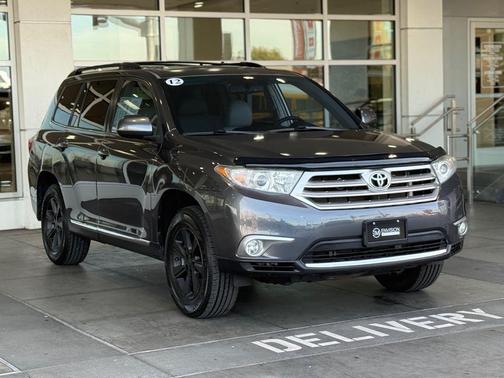 2012 Toyota Highlander SE