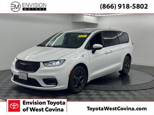 2023 Chrysler Pacifica Hybrid Touring L