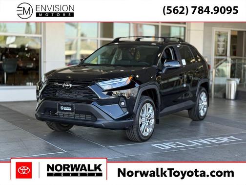 2025 Toyota RAV4 XLE Premium