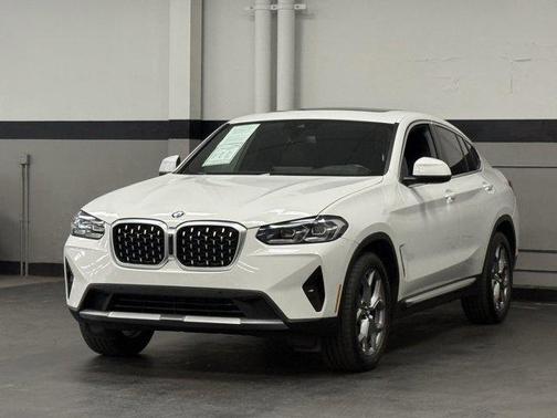 2023 BMW X4 xDrive30i