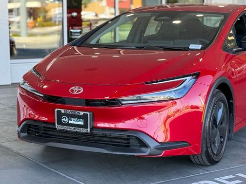 2026 Toyota Prius LE