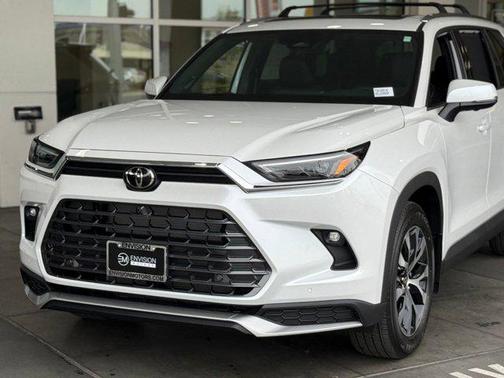 2026 Toyota Grand Highlander Hybrid Limited MAX