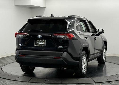 2019 Toyota RAV4 Hybrid XLE