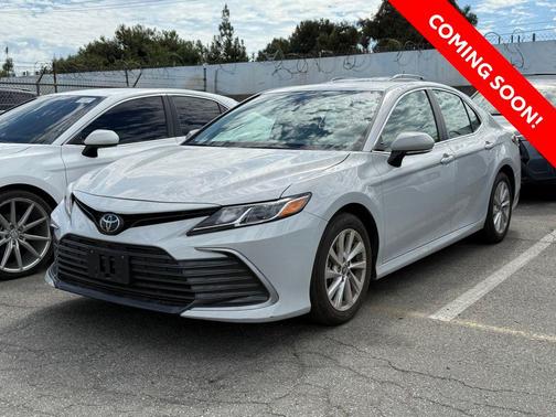 2024 Toyota Camry LE