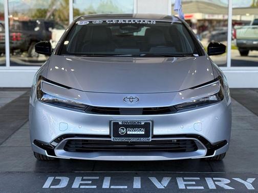 2025 Toyota Prius XLE