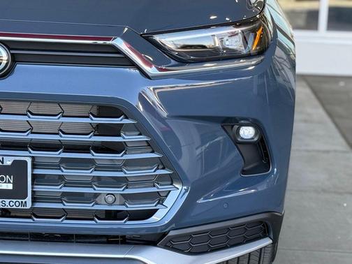 2026 Toyota Grand Highlander Hybrid Platinum MAX