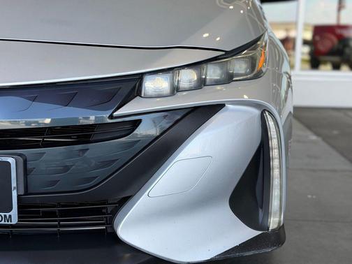 Classic Silver Metallic 2021 Toyota Prius Prime XLE