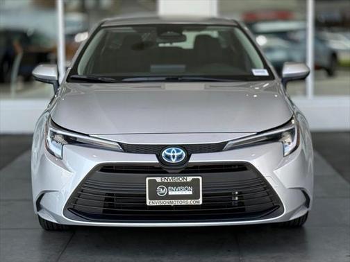2025 Toyota Corolla Hybrid LE