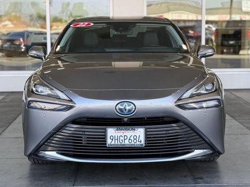Heavy Metal 2022 Toyota Mirai Base
