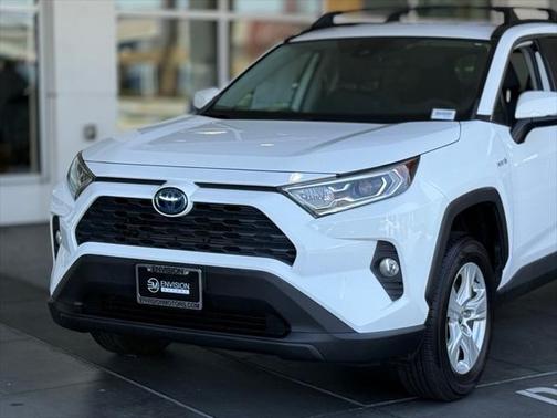 2021 Toyota RAV4 Hybrid XLE