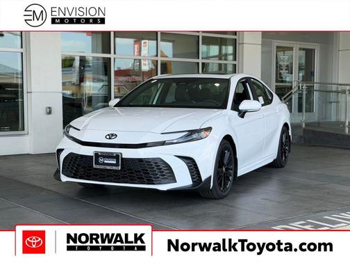 Ice Cap 2026 Toyota Camry SE