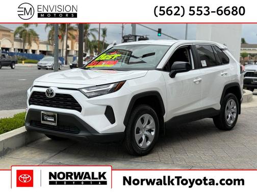 2025 Toyota RAV4 LE