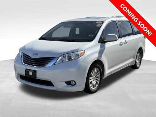 2016 Toyota Sienna XLE