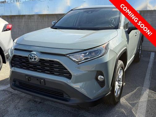 2020 Toyota RAV4 Hybrid XLE