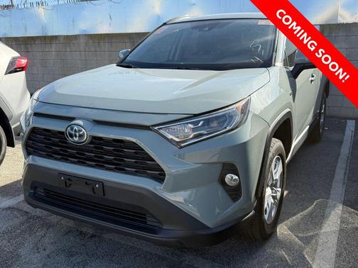 2020 Toyota RAV4 Hybrid XLE
