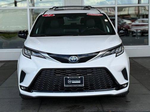 2021 Toyota Sienna XSE 7 Passenger