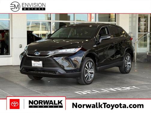 Black 2021 Toyota Venza LE