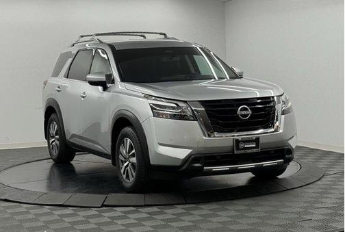 2024 Nissan Pathfinder SL FWD