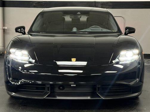 2022 Porsche Taycan Turbo S