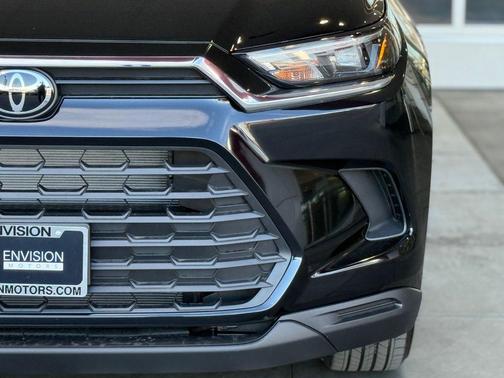 2026 Toyota Highlander LE