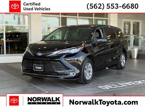 2024 Toyota Sienna XLE 8 Passenger