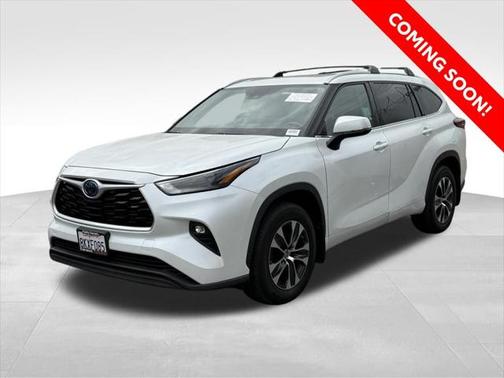 2022 Toyota Highlander Hybrid XLE