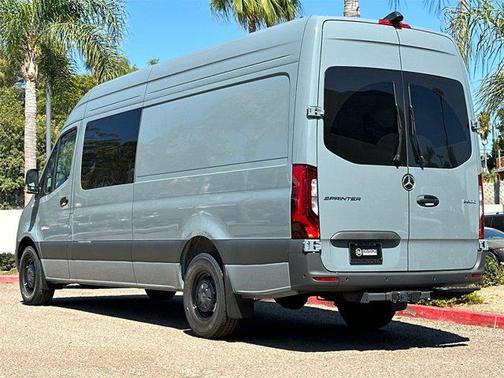 2024 Mercedes-Benz Sprinter 2500 Cargo 170 WB