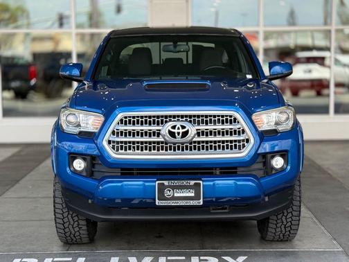 2017 Toyota Tacoma TRD Sport