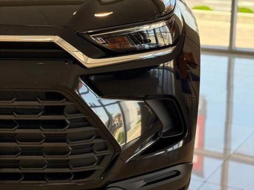 2025 Toyota Highlander Hybrid LE