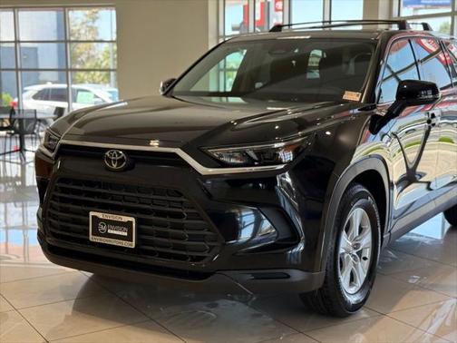 2025 Toyota Highlander Hybrid LE