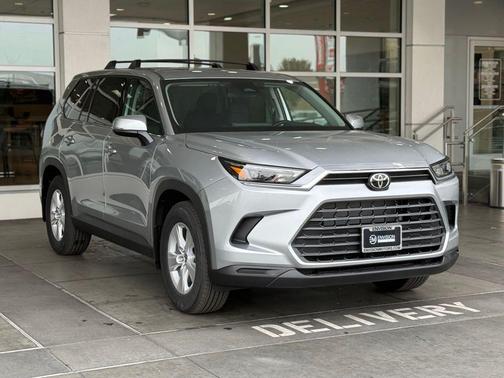 2026 Toyota Highlander Hybrid LE