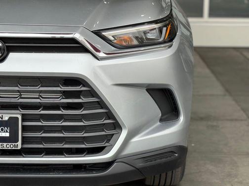 2026 Toyota Highlander Hybrid LE