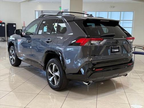 2025 Toyota RAV4 Hybrid SE