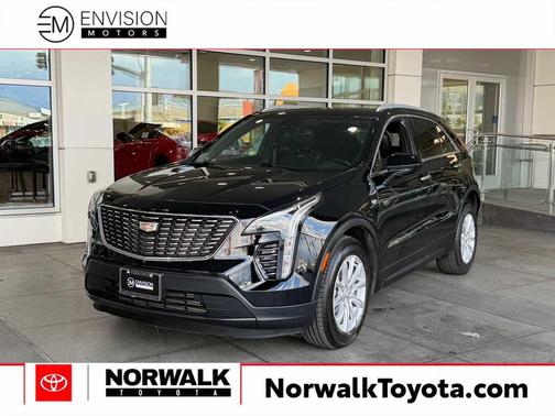 Stellar Black Metallic 2023 Cadillac XT4 Luxury