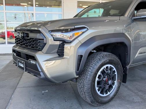 Bronze 2026 Toyota Tacoma TRD Off-Road
