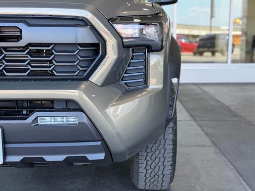 Bronze 2026 Toyota Tacoma TRD Off-Road