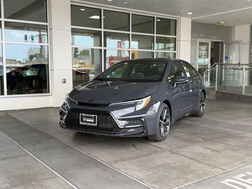 Underground/Midnight Black Metallic 2026 Toyota Corolla XSE