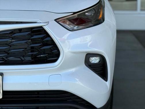 2025 Toyota Highlander Hybrid XLE
