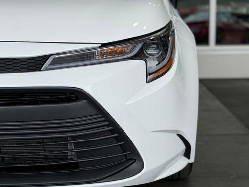 Ice Cap 2026 Toyota Corolla LE