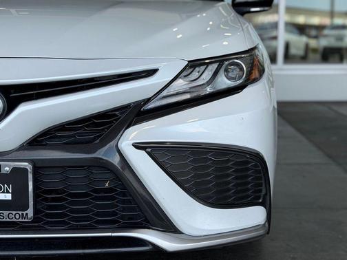 Midnight Black Metallic 2021 Toyota Camry XSE