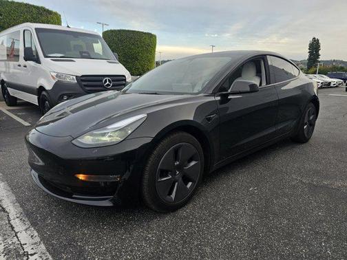 2022 Tesla Model 3 Standard Range