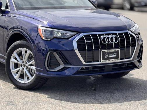 2022 Audi Q3 45 S line Premium